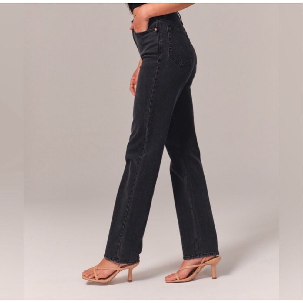 Abercrombie The 90s Straight Ultra High Rise Jeans, 28 / 6 Black A&F